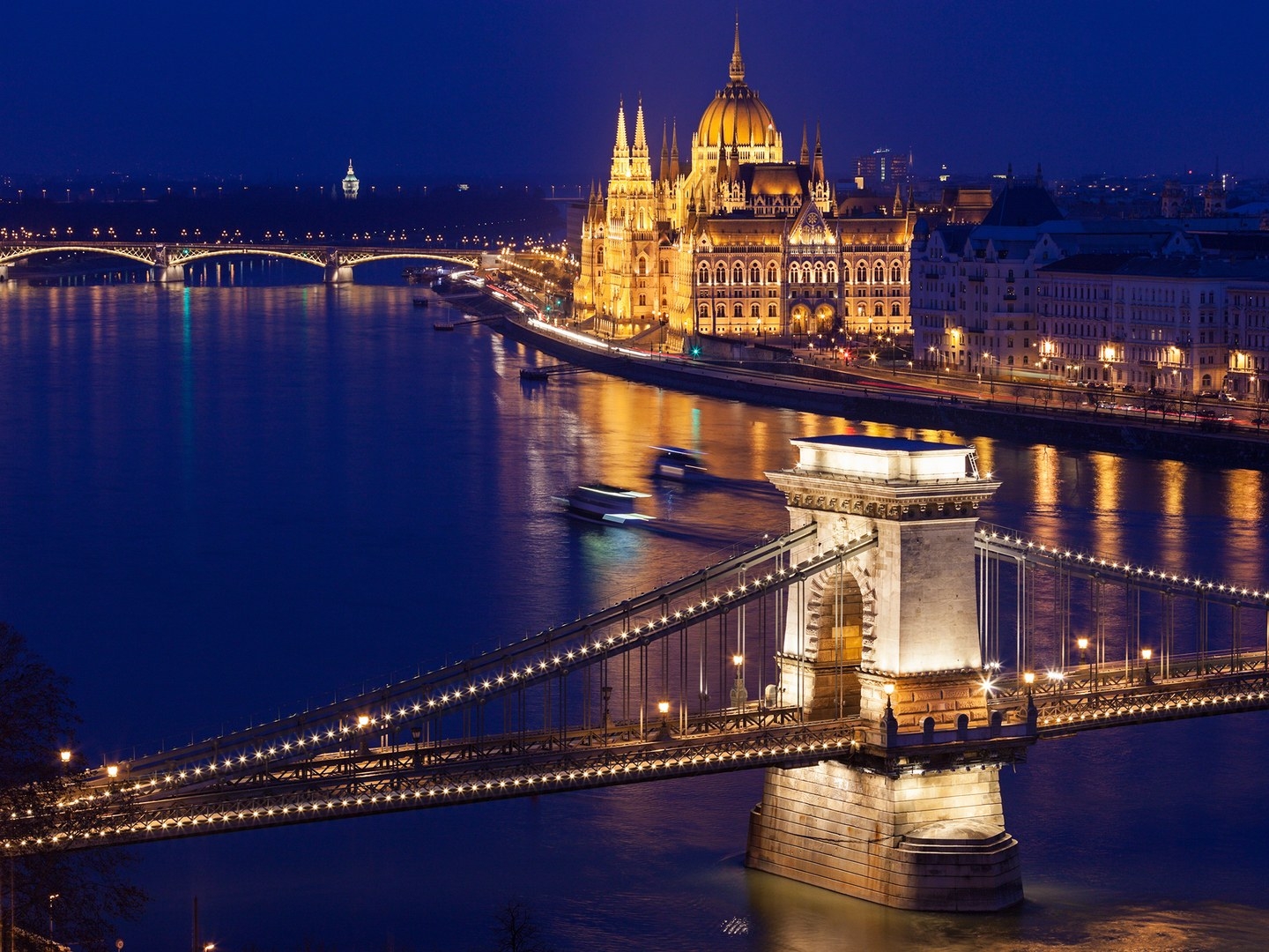 Budapest by Night — Vue depuis Buda
