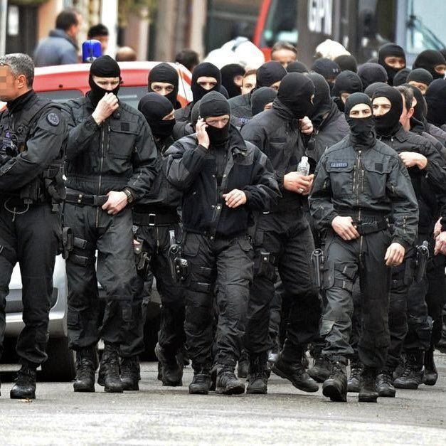 Image for the Tweet beginning: Le 22 mars 2012, le