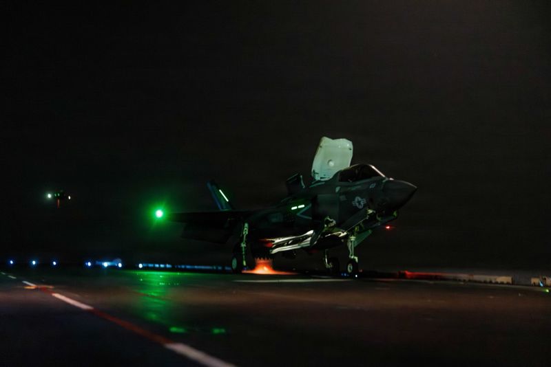 Image for the Tweet beginning: USS Tripoli (LHA 7) conducts