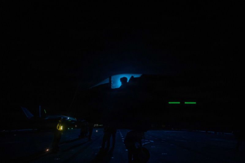 Image for the Tweet beginning: USS Tripoli (LHA 7) conducts