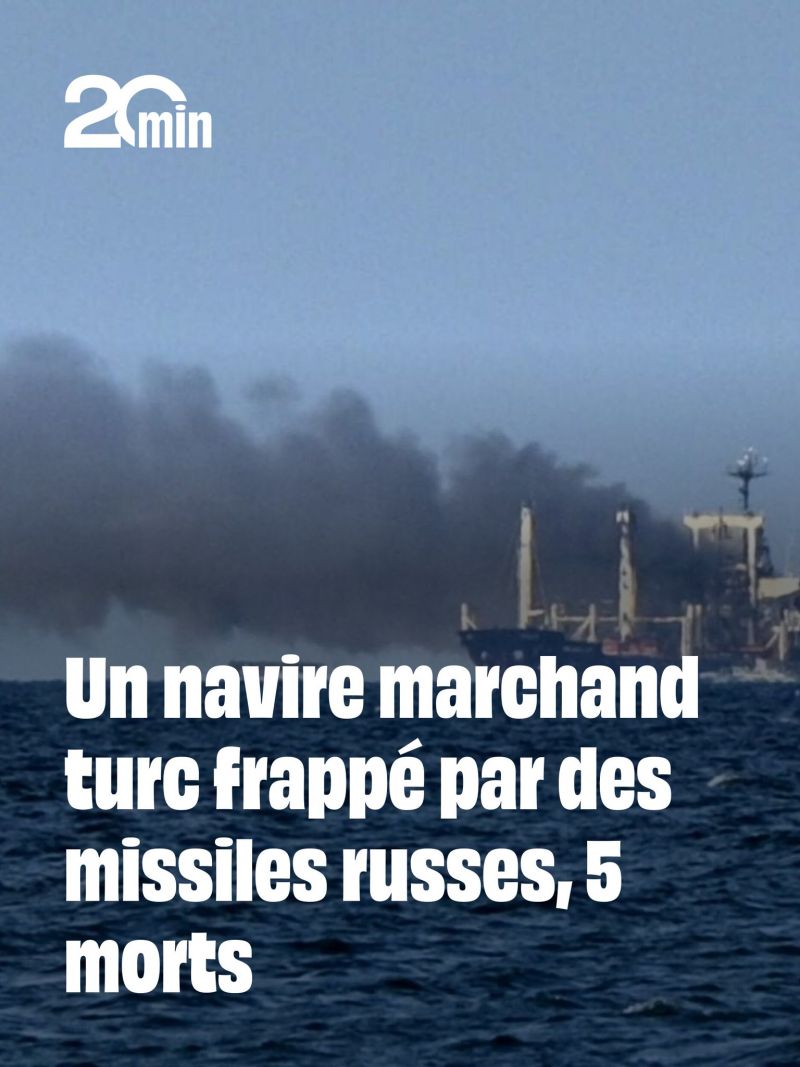 Image for the Tweet beginning: Un navire marchand appartenant à