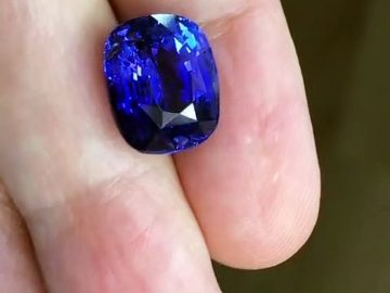 Blue sapphire from Sri Lanka